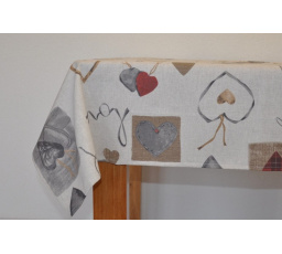 Ubrus 120x120 motiv srdce LOVE